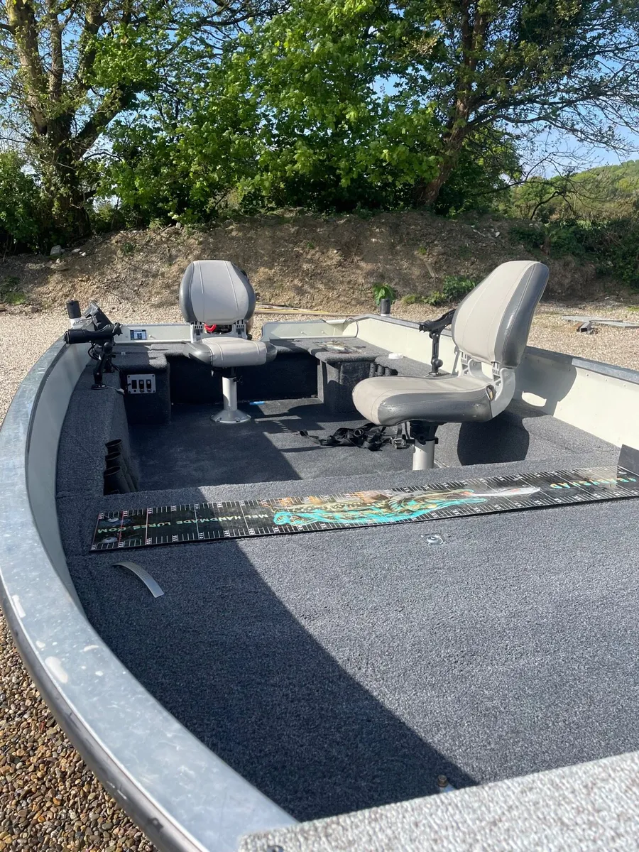 Marine 500 fish aluminium boat and trailer - Image 4