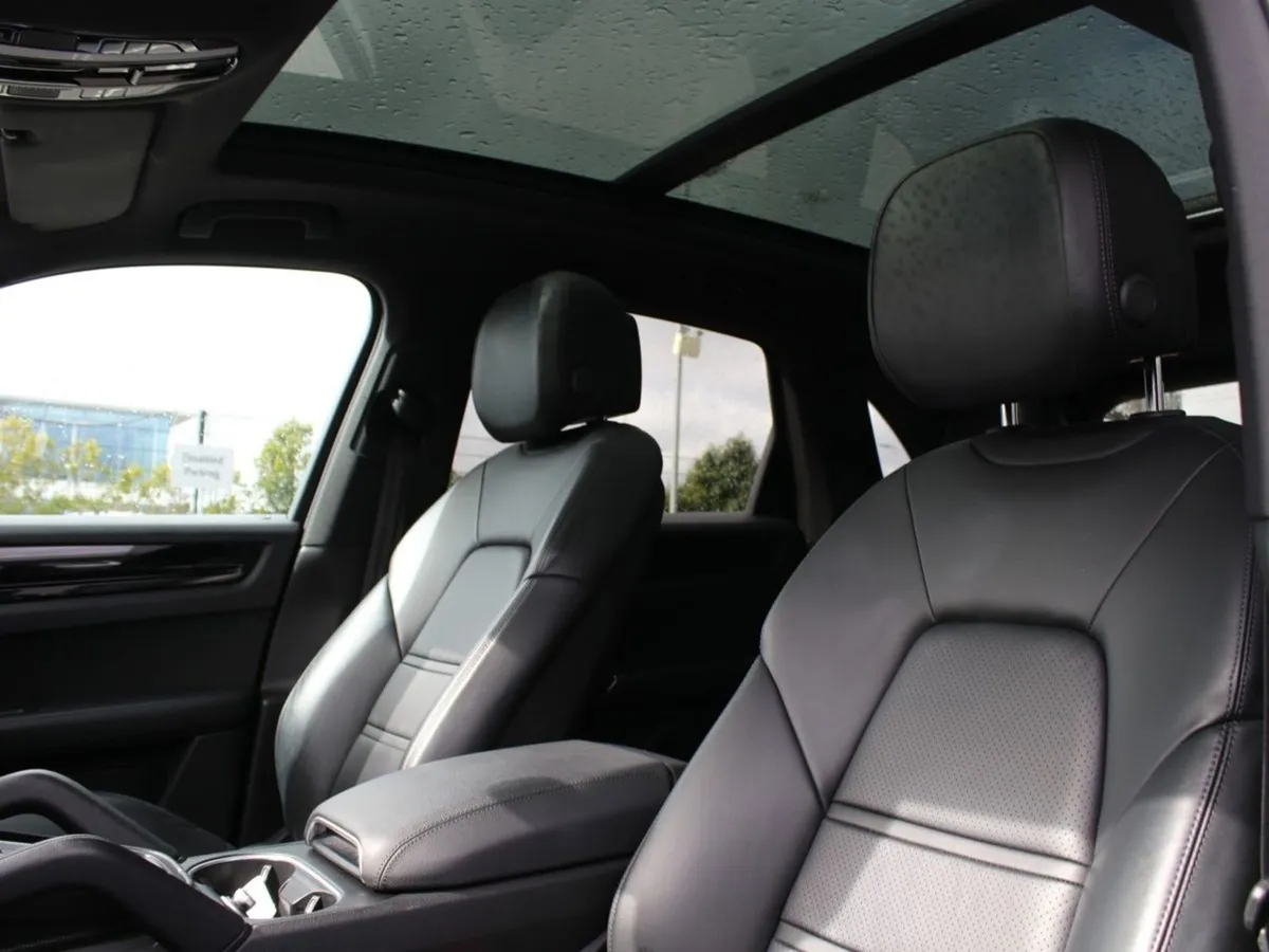 Porsche Cayenne E-hybrid - Image 4