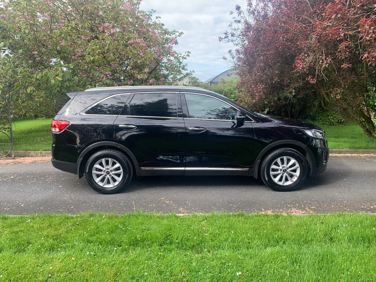 Kia Sorento 2017 - Image 1