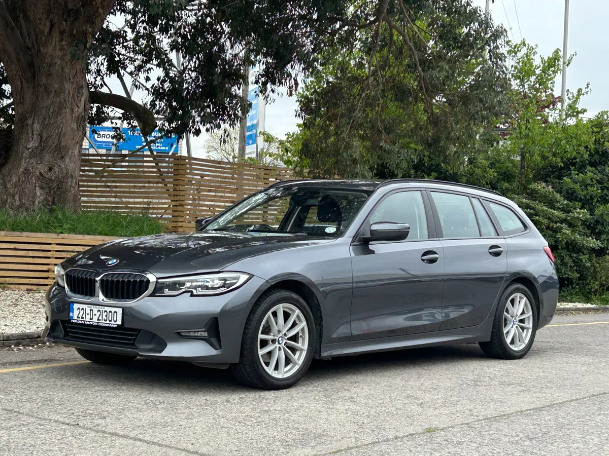 2022 BMW 3-Series Full Service History. Huge specs - Image 3