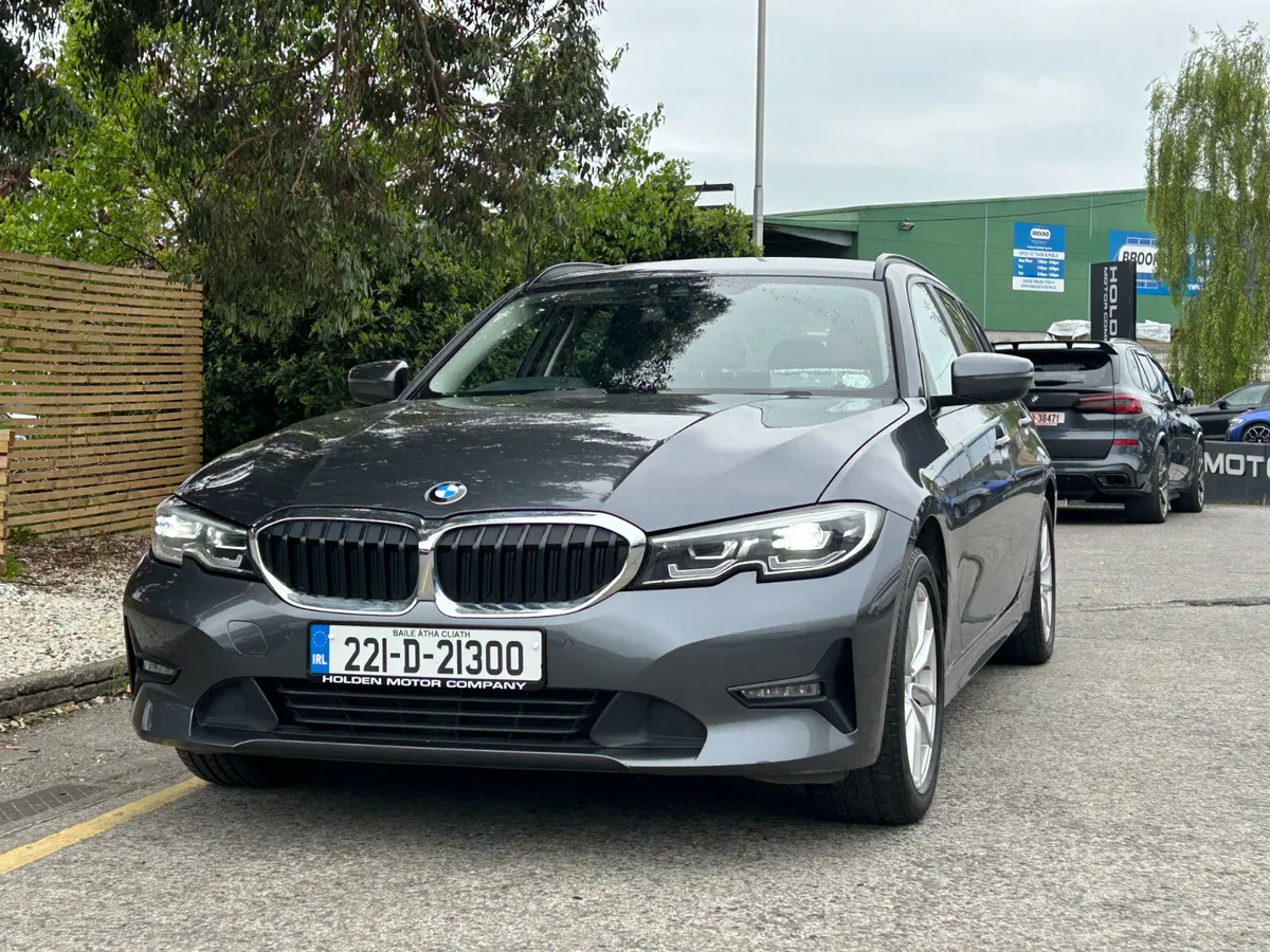 2022 BMW 3-Series Full Service History. Huge specs - Image 4