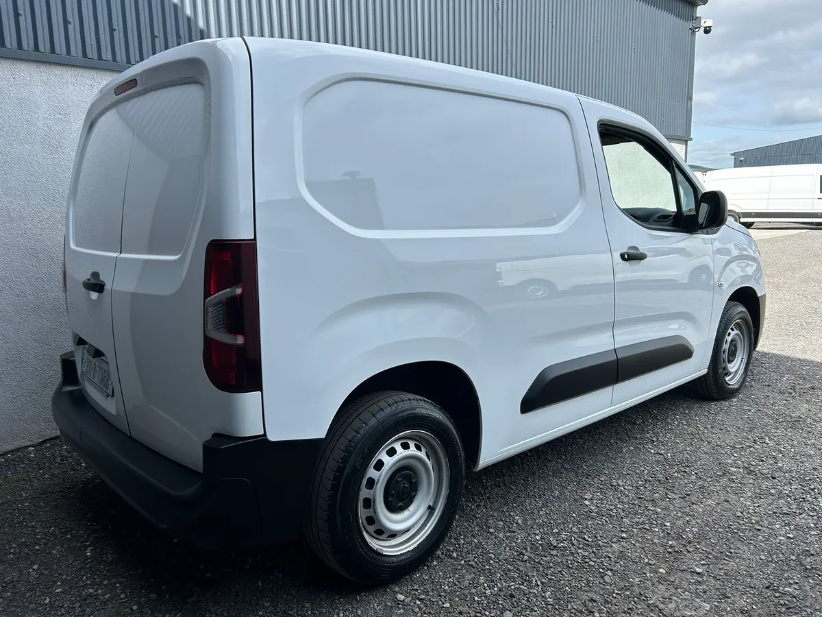 2021 Opel Combo (Same as Partner / Berlingo) - Image 4