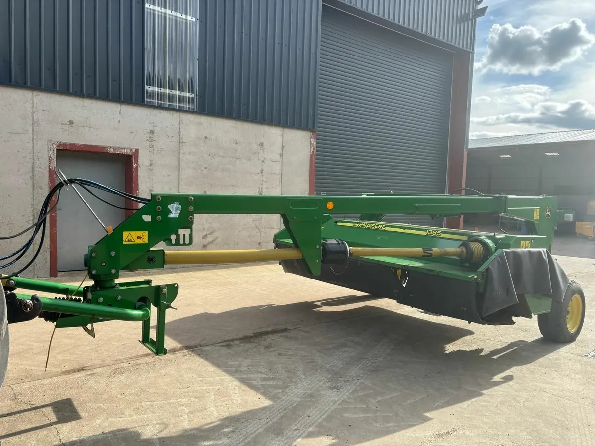 John Deere 1365 mower - Image 1