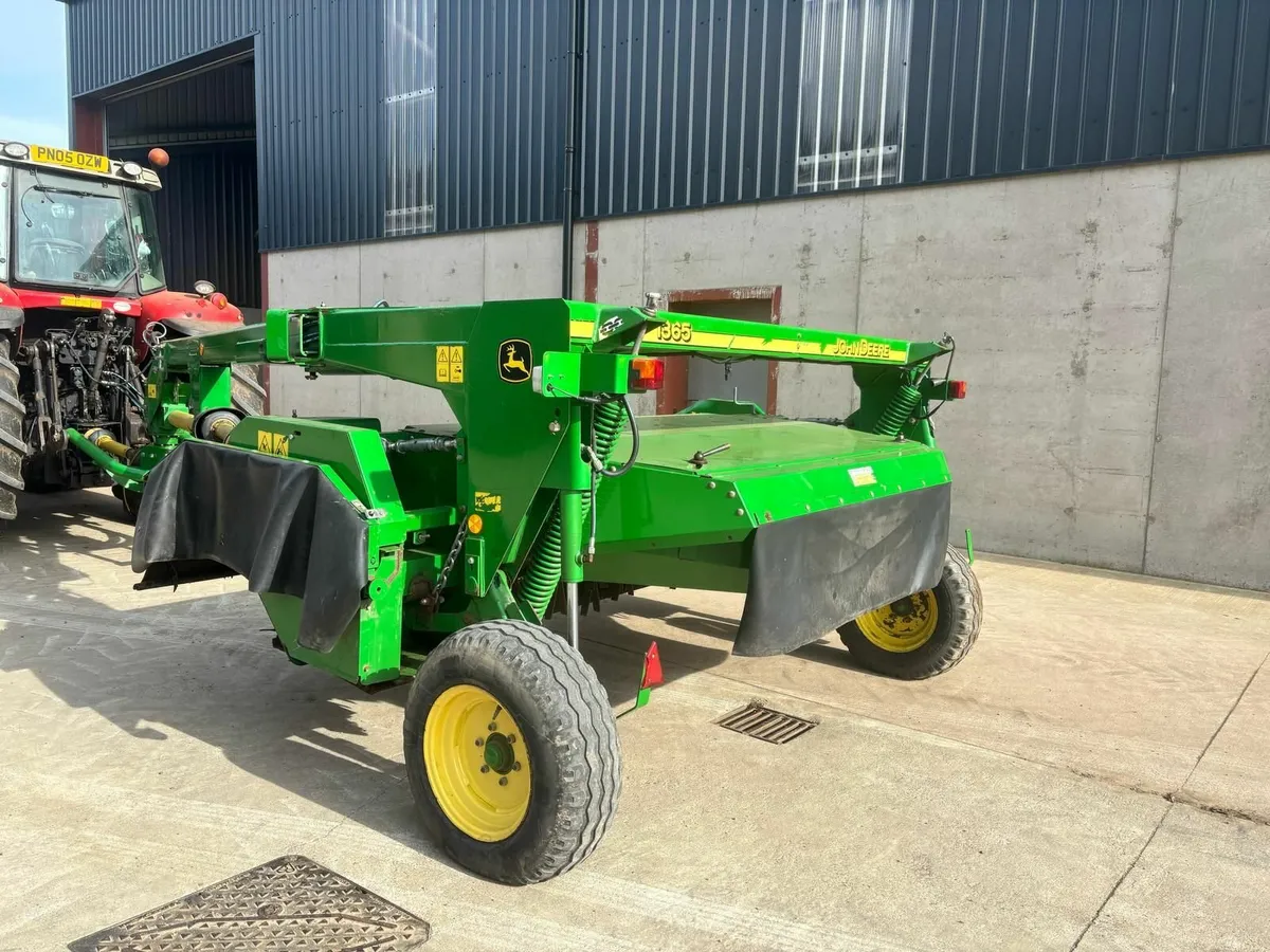 John Deere 1365 mower - Image 2