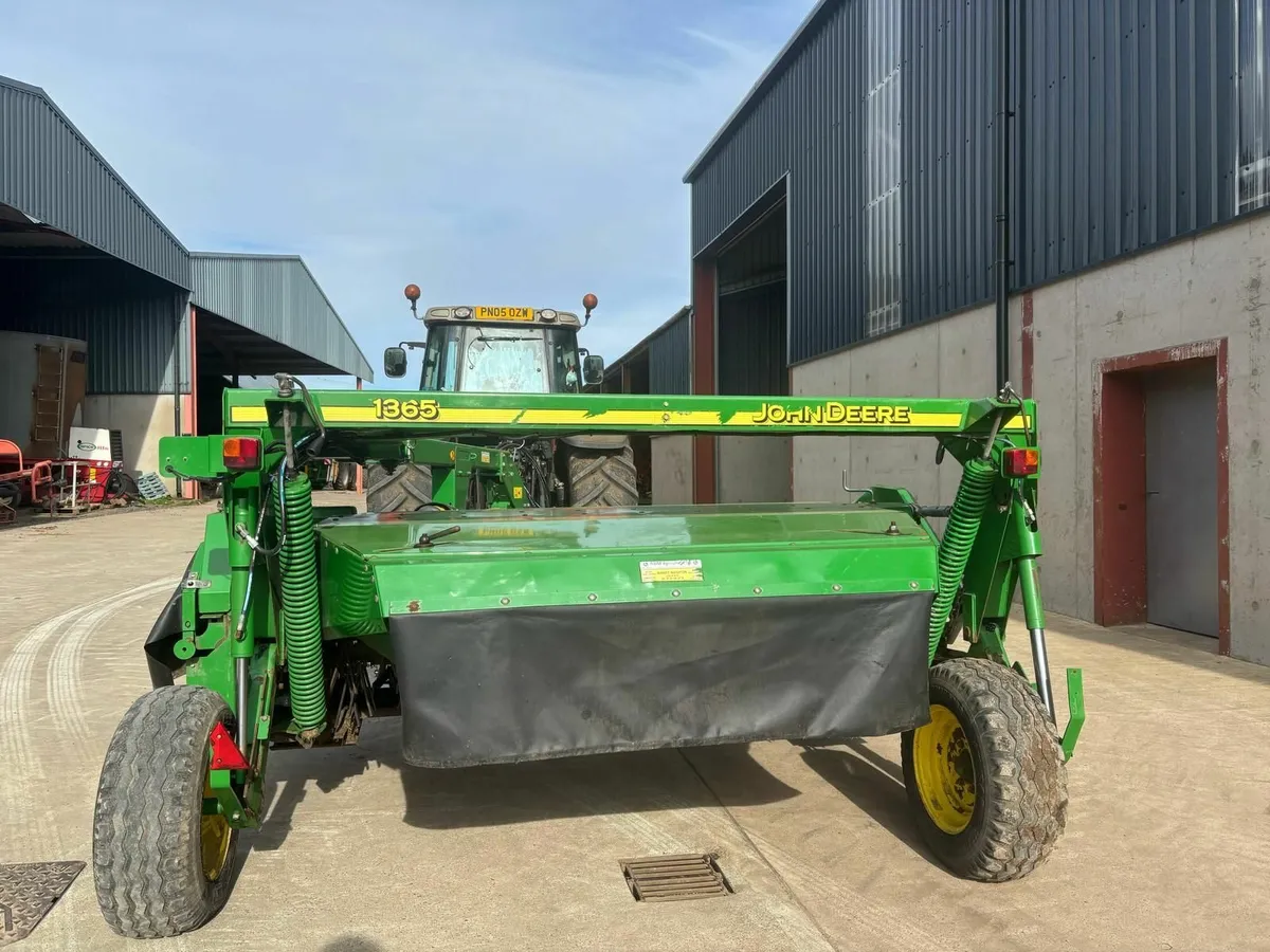 John Deere 1365 mower - Image 3