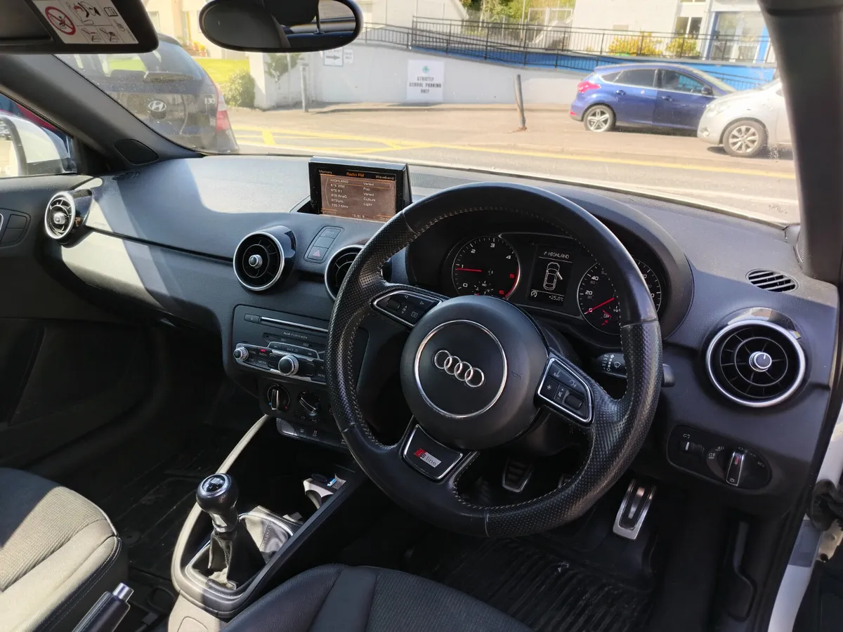 Audi A1 2015 - Image 4