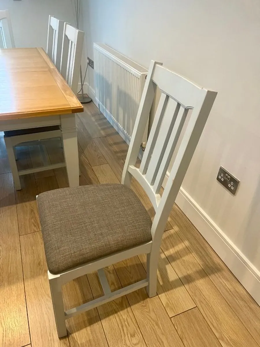 Dining Table & 6 Chairs Extendable - Image 4