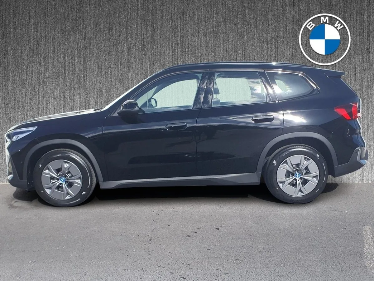 BMW iX1 Edrive20 Sport - Image 3