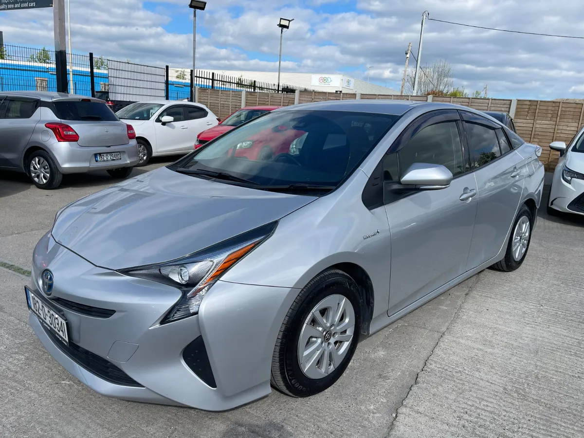 182 Toyota Prius Hybrid 1.8 Automatic 5dr Model - Image 4