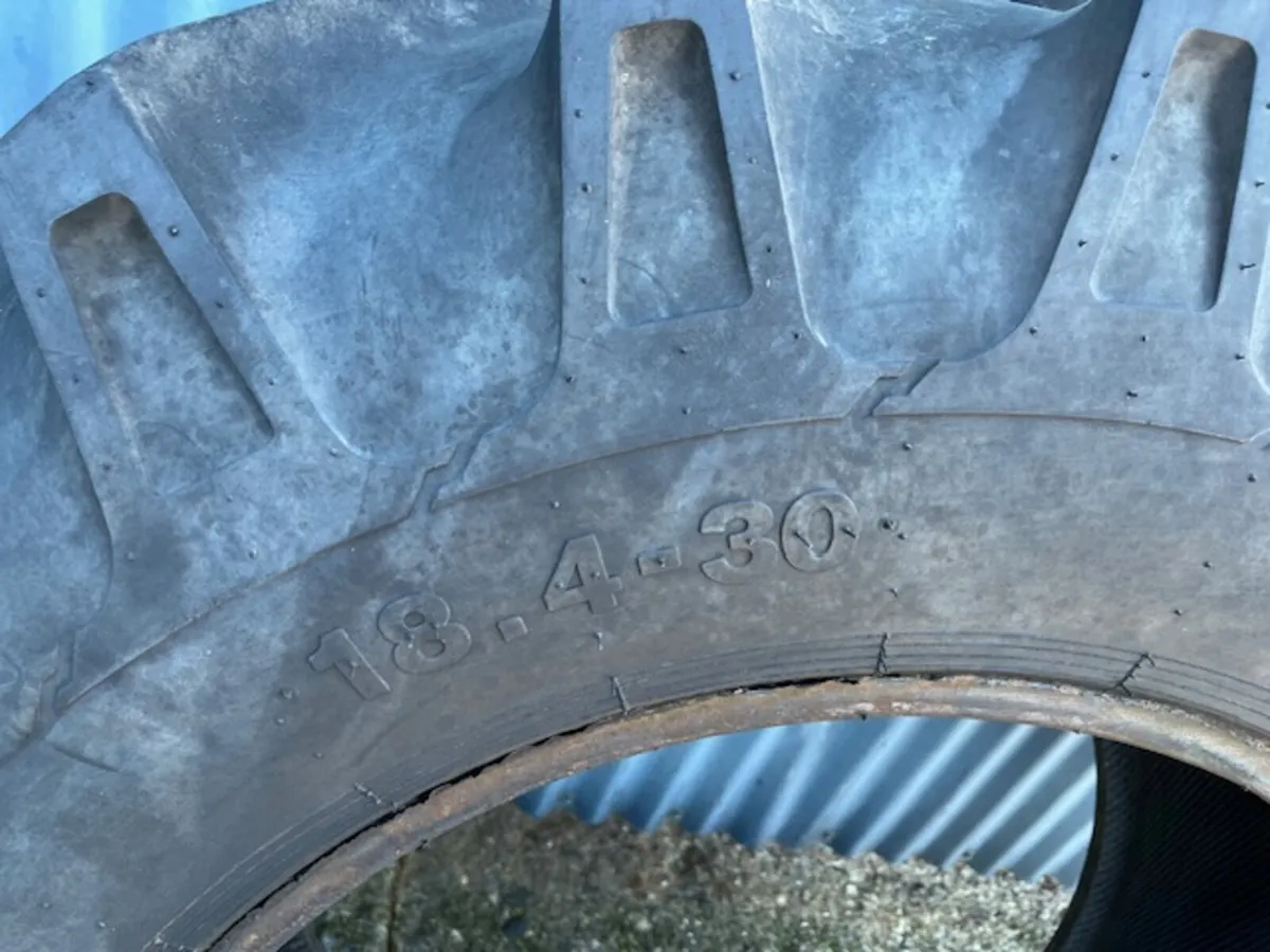 18.4 x 30 OZKA Tyres - Image 3