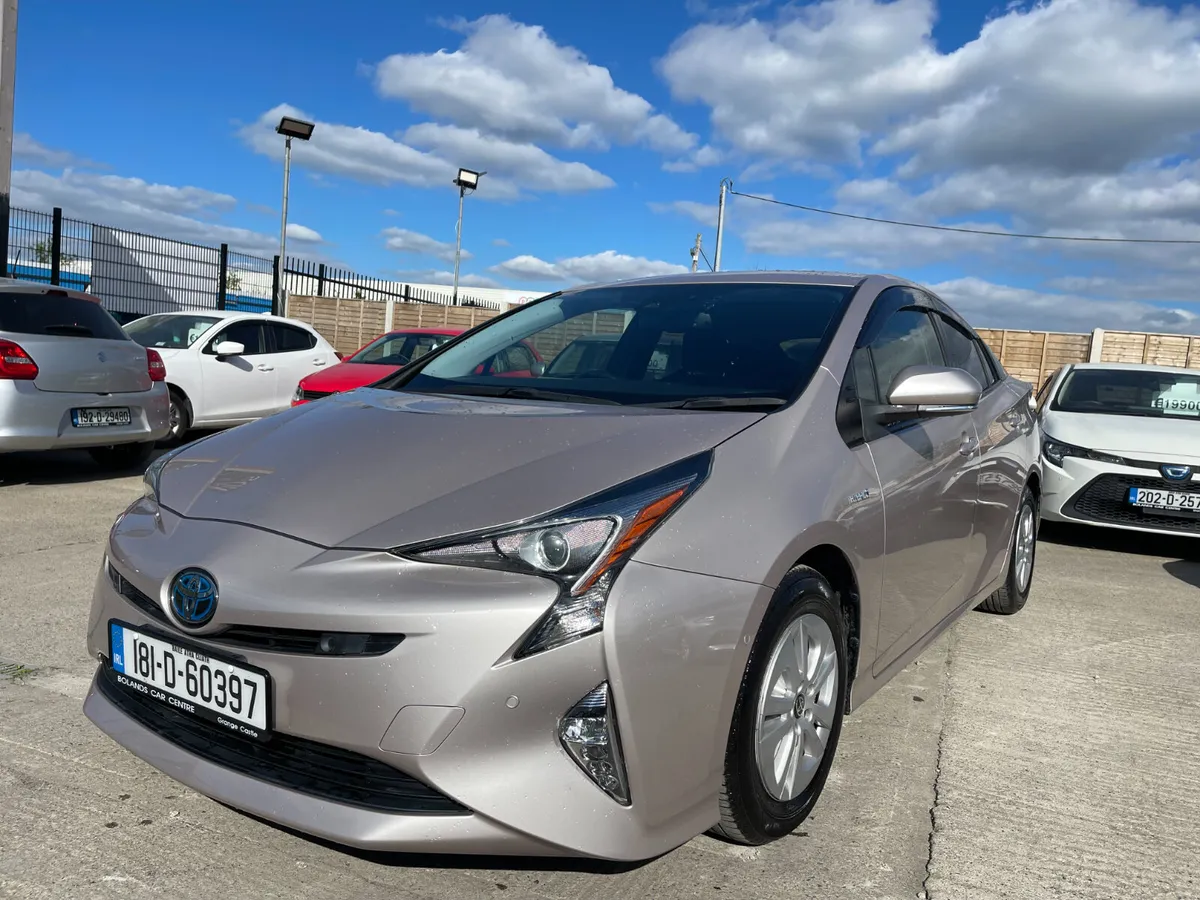 181 Toyota Prius Hybrid 1.8 Automatic 5dr Model - Image 3