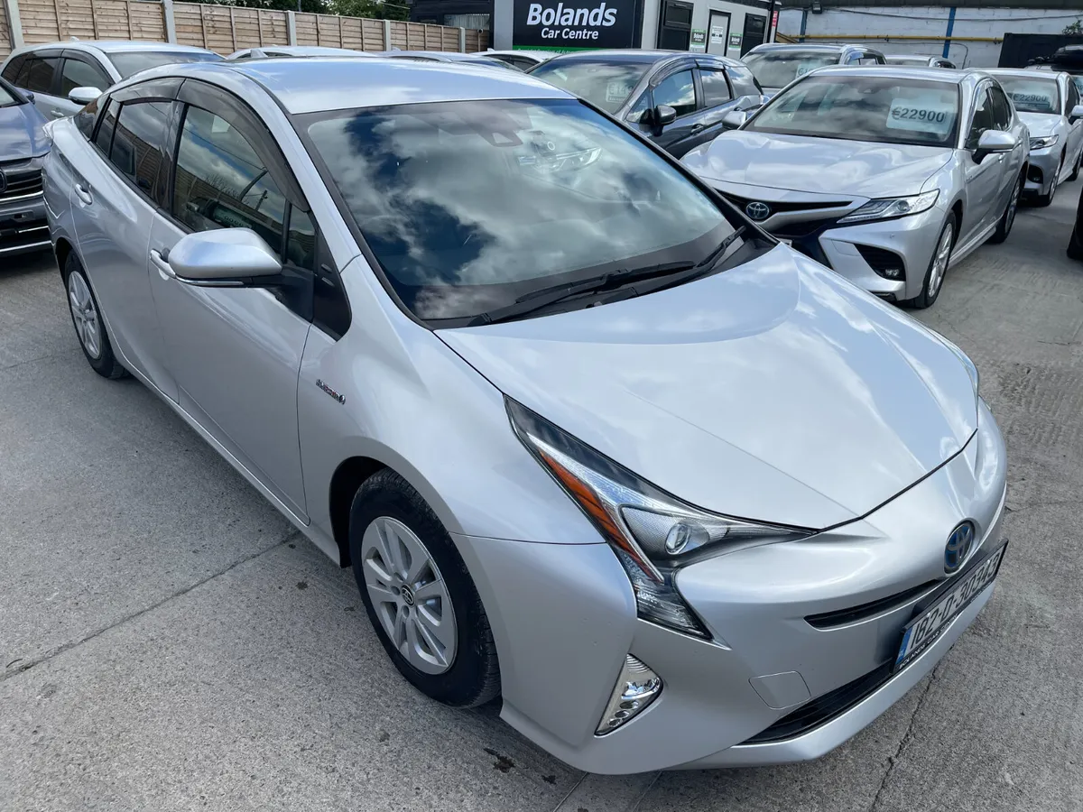 182 Toyota Prius Hybrid 1.8 Automatic 5dr Model - Image 2