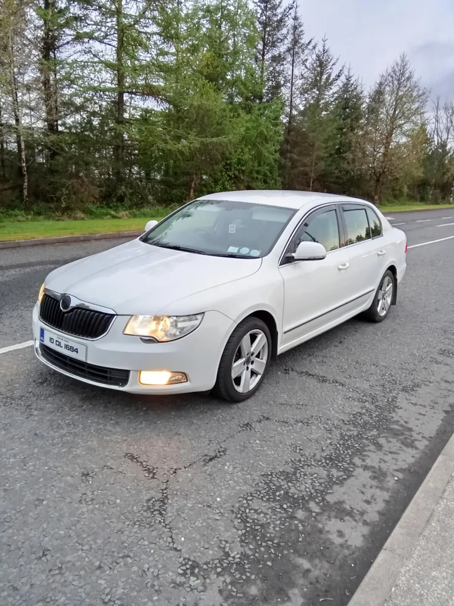 2010 skoda superb 1.9 diesel manual nct until Aug - Image 2