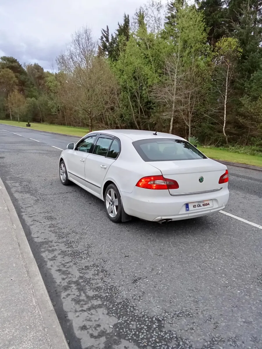 2010 skoda superb 1.9 diesel manual nct until Aug - Image 3