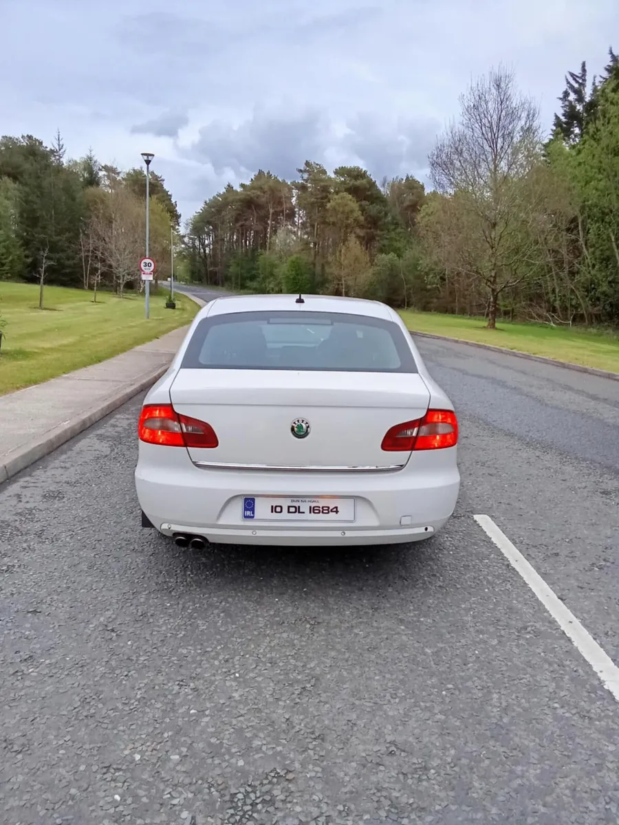 2010 skoda superb 1.9 diesel manual nct until Aug - Image 4