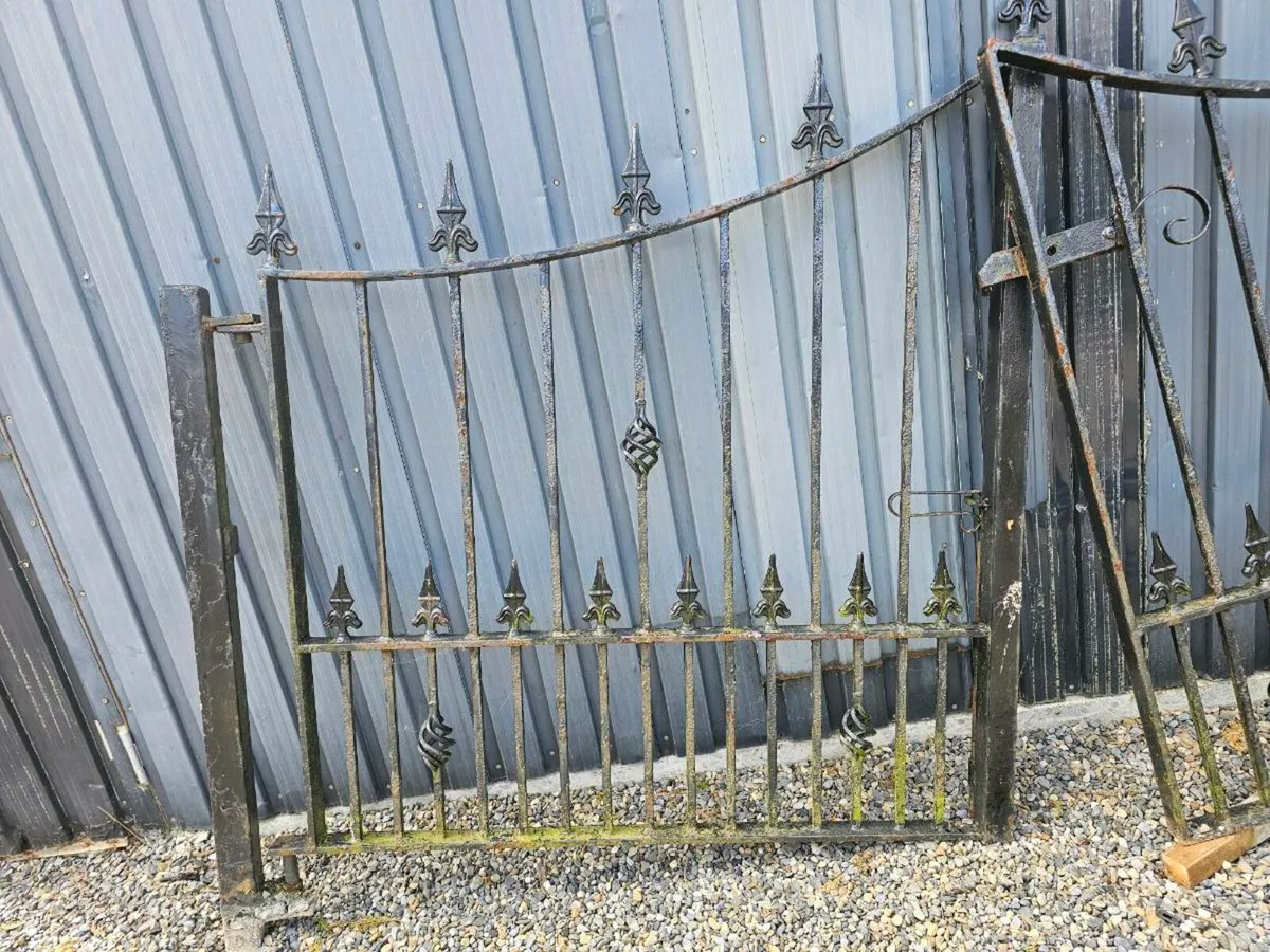 Metal Gates - Image 2