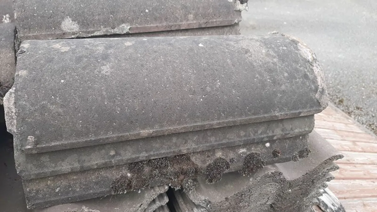 Reclaimed Redland 50 Roof tiles - Image 4