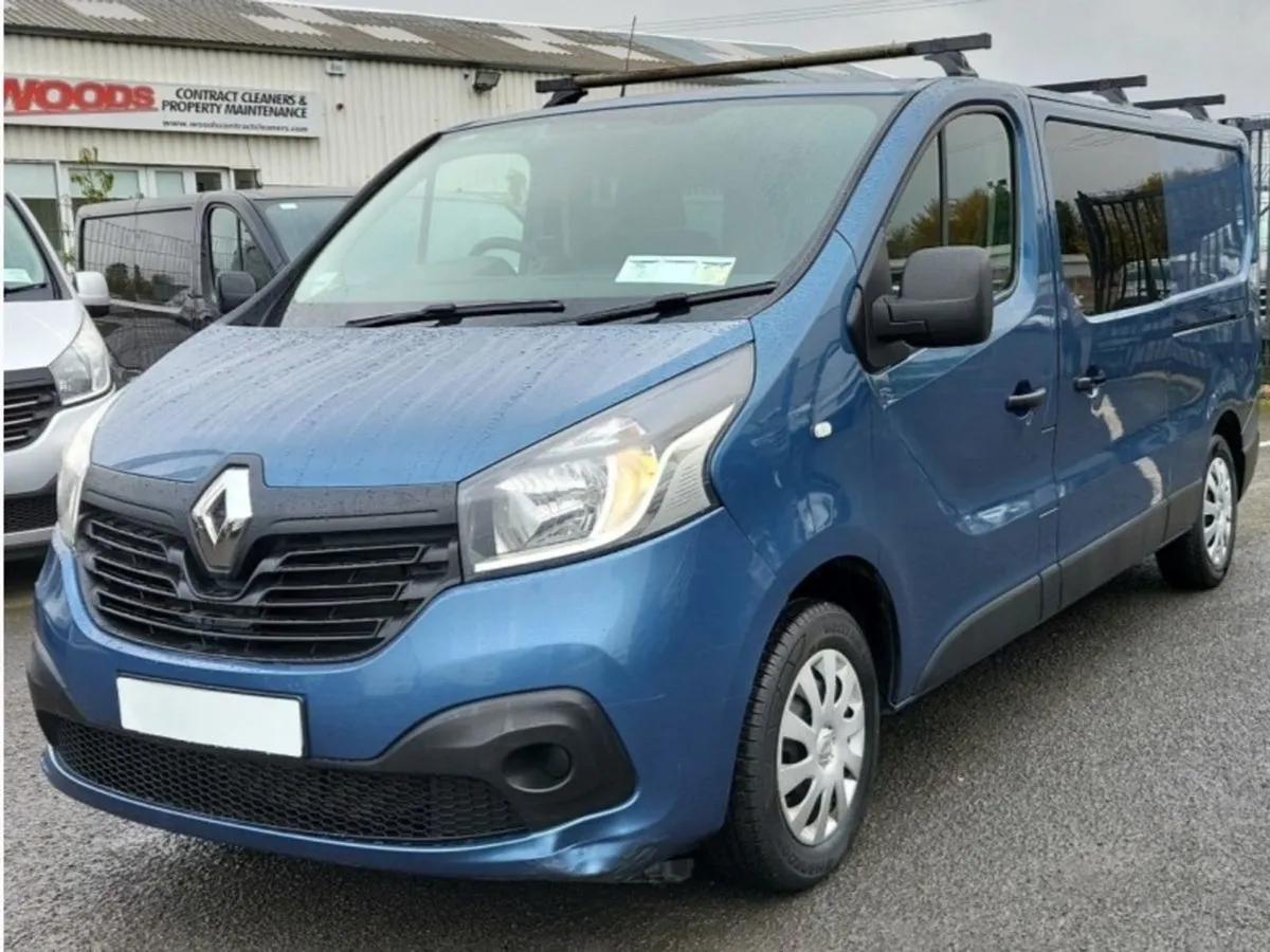 Renault Trafic Crew 6 Seater LL DCI vat Inclusive - Image 3