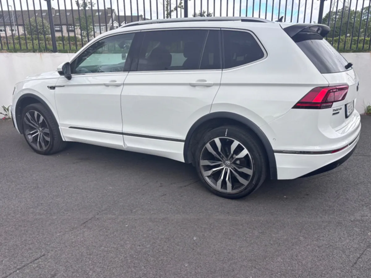 VOLKSWAGEN TIGUAN R-LINE 1.5 TSI 150 5DR AUTO - Image 3