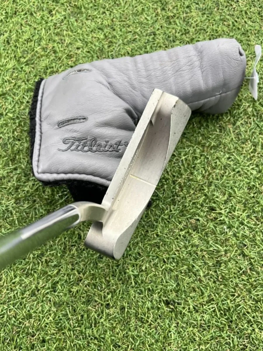 SCOTTY CAMERON PRO PLATINUM NEWPORT 2 PUTTER / 34″ - Image 4