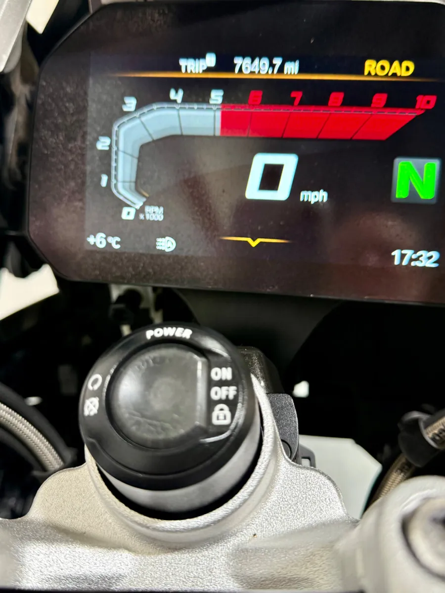 BMW R 1250 GSA EXCLUSIVE 2019 - Image 3