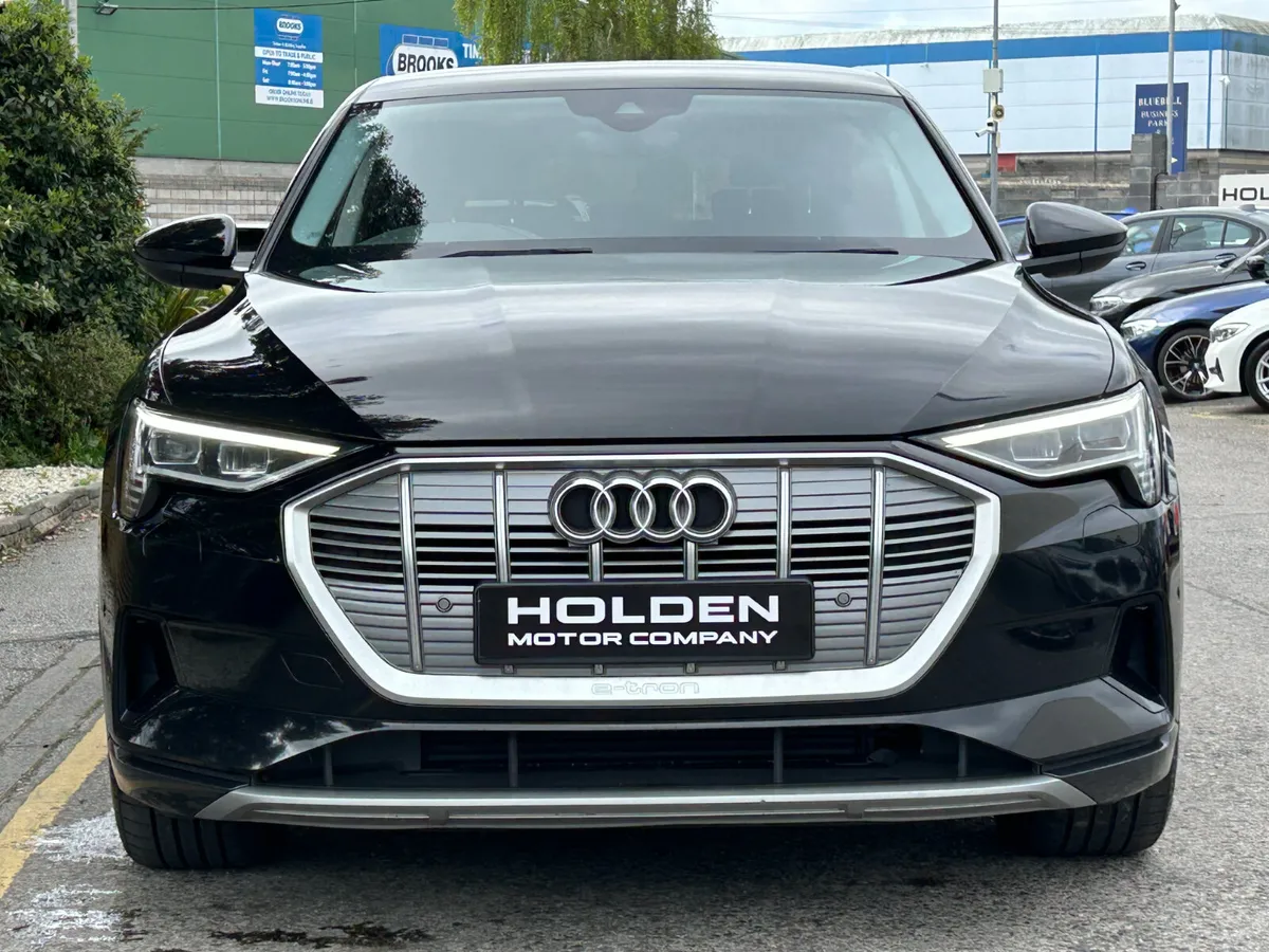 2021 AUDI E-TRON 55 LONG RANGE QUATTRO. HUGE SPECS - Image 4