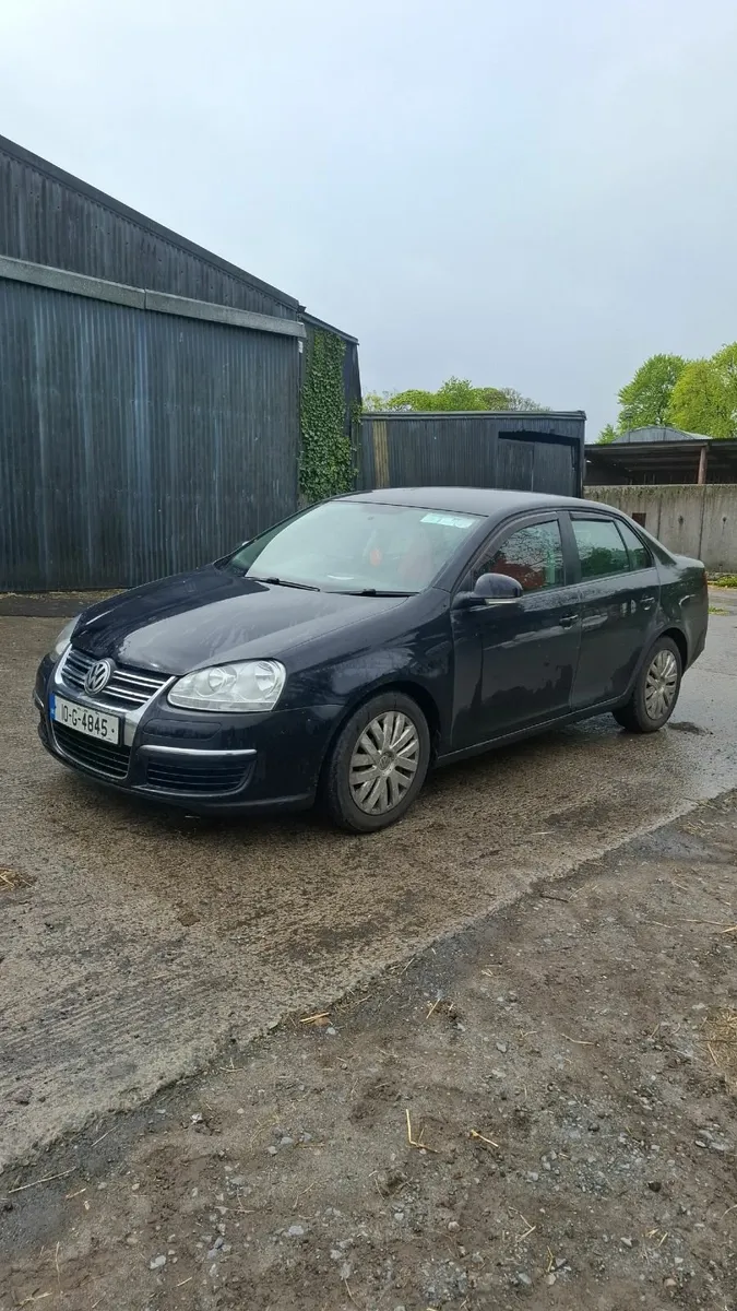 Volkswagen Jetta 2010 - Image 1