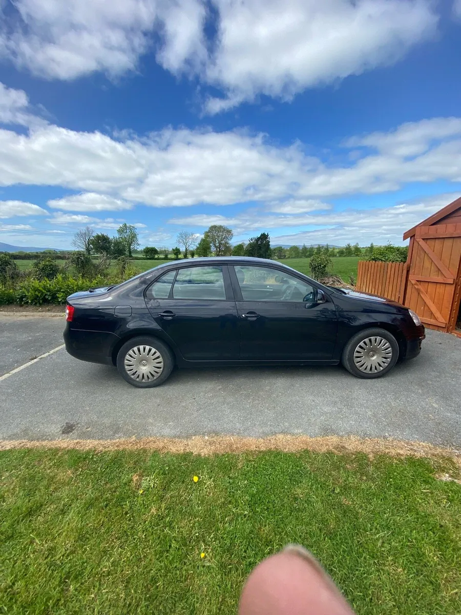 Volkswagen Jetta  1.6 TDI - Image 1