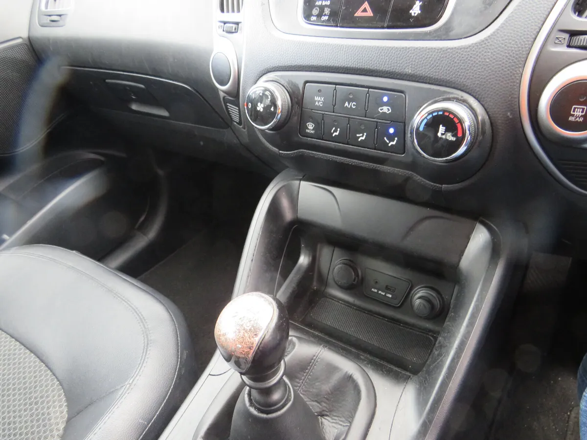 Hyundai ix35 2013 5DR DIESEL JEEP  NCT 26 - Image 2