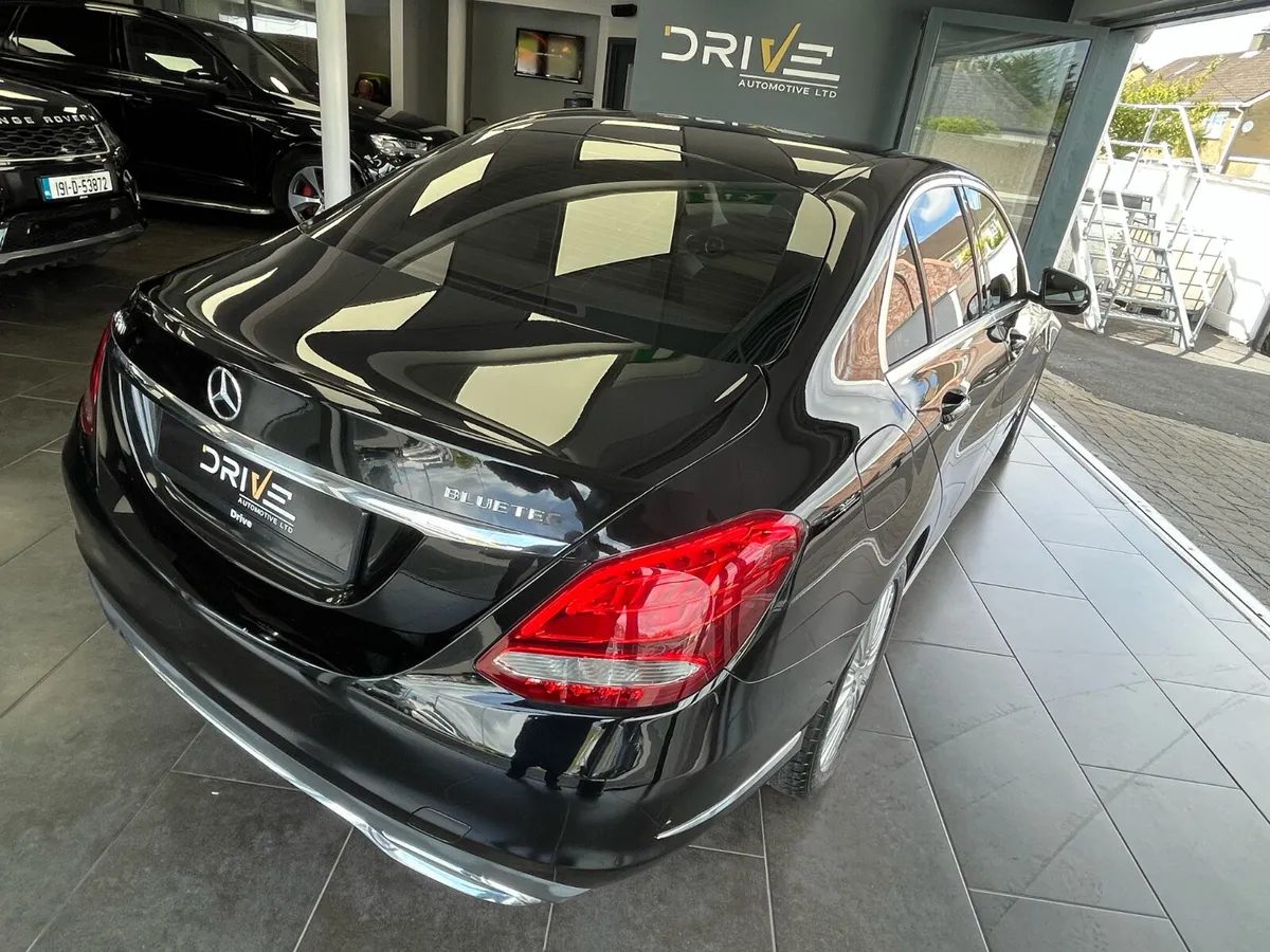 Mercedes-Benz C-Class 2016 - Image 4