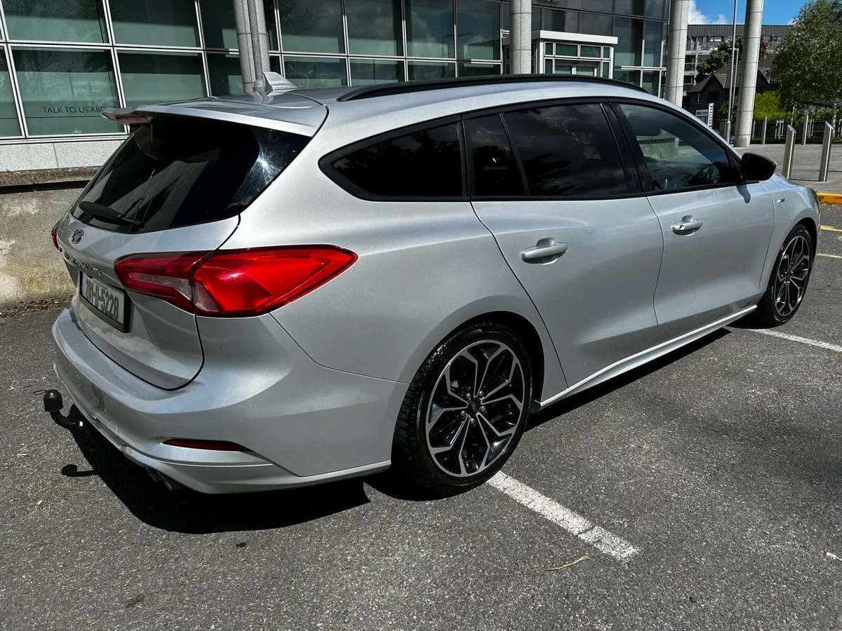 Ford Focus Estate Auto ST Line Immaculate - Image 2