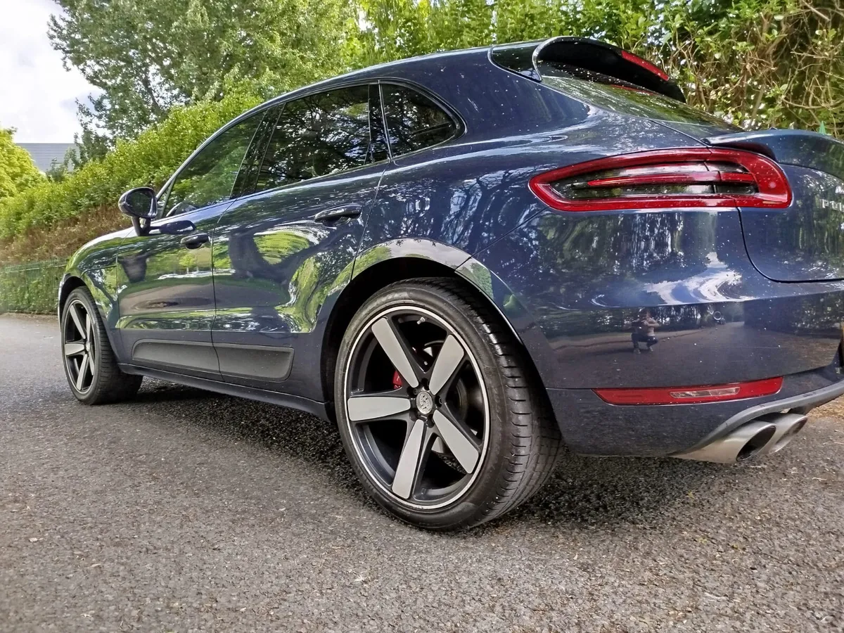 Porsche Macan 2015  ROUGE TURBO.  BIG BHP - Image 4