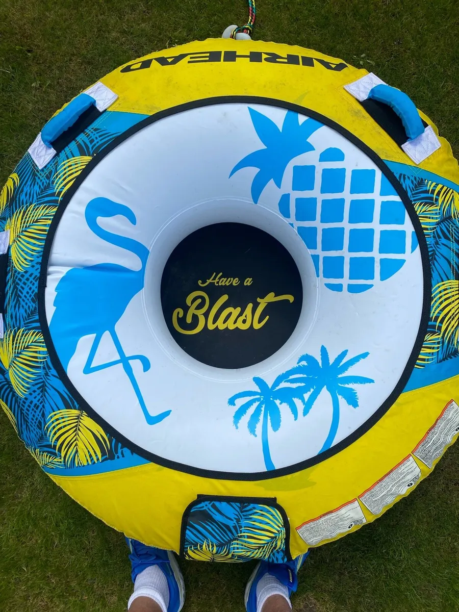 Inflatable towable ring - Image 2
