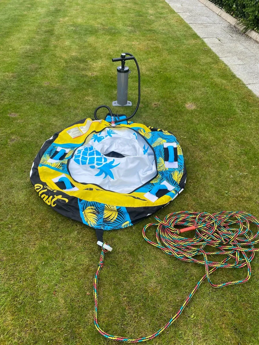 Inflatable towable ring - Image 3