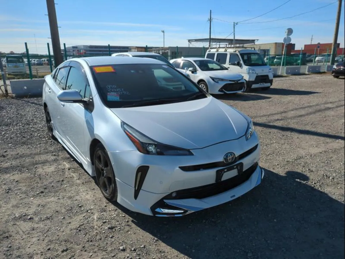 2022 Toyota Prius hybrid autoamtic SELF CHARGE - Image 1