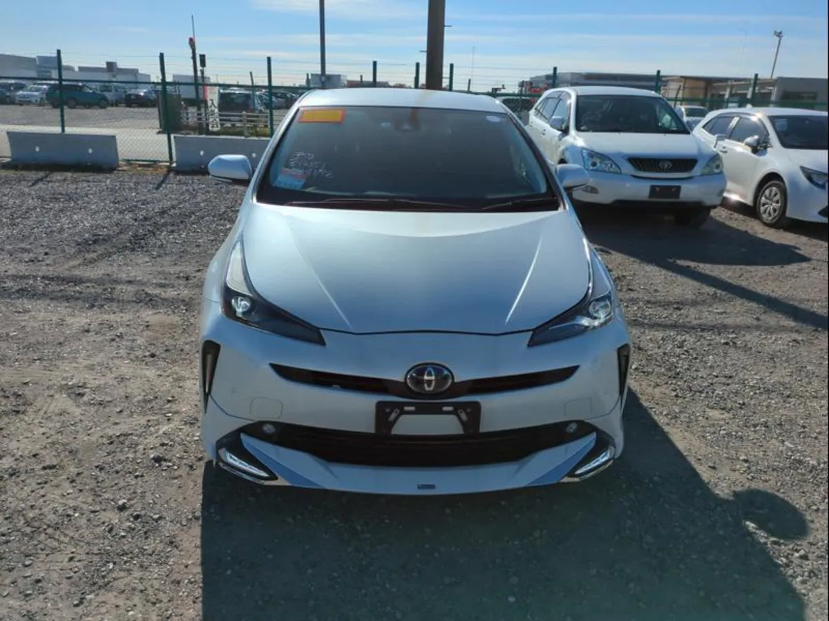2022 Toyota Prius hybrid autoamtic SELF CHARGE - Image 3