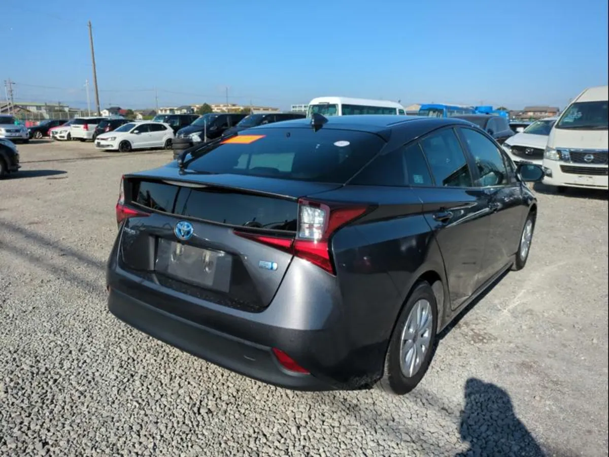 2022 Toyota Prius hybrid autoamtic SELF CHARGE - Image 4