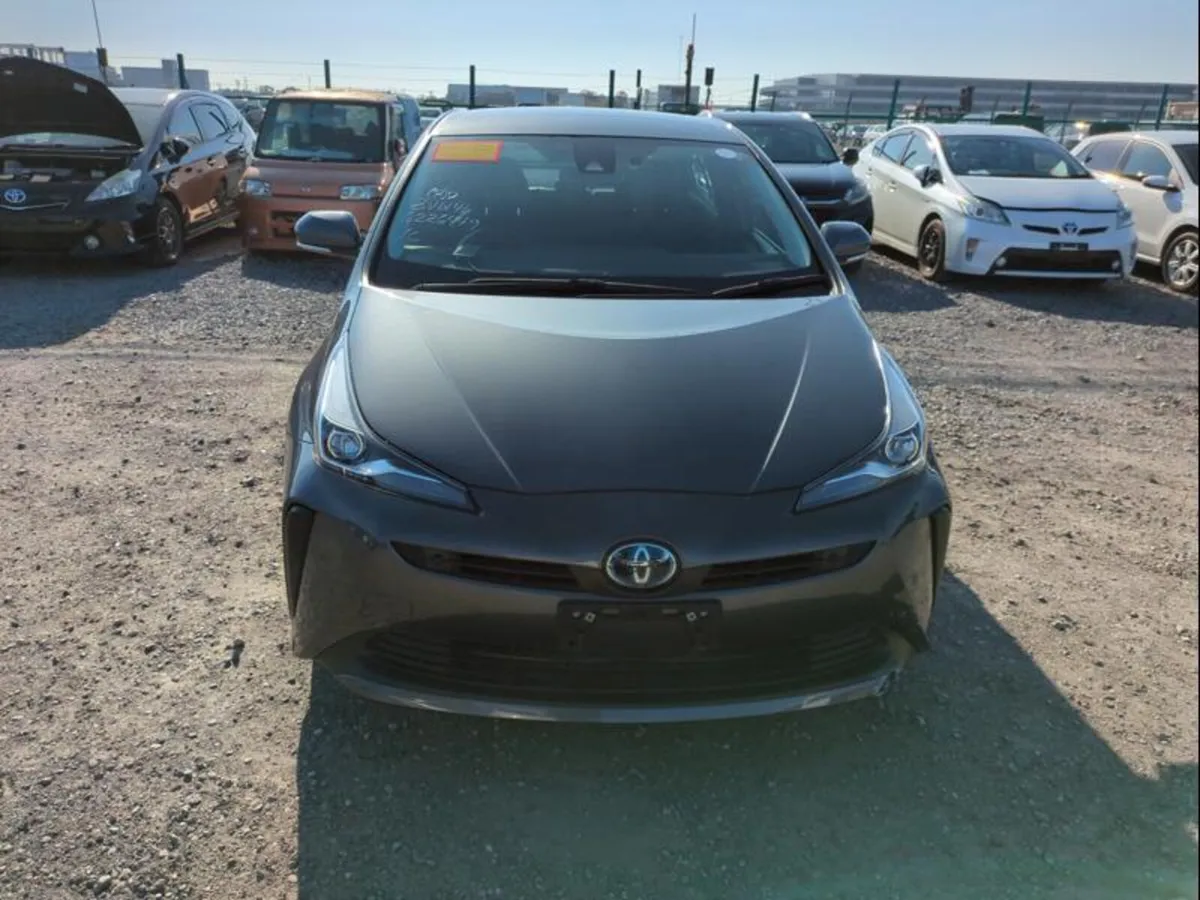 2022 Toyota Prius hybrid autoamtic SELF CHARGE - Image 3