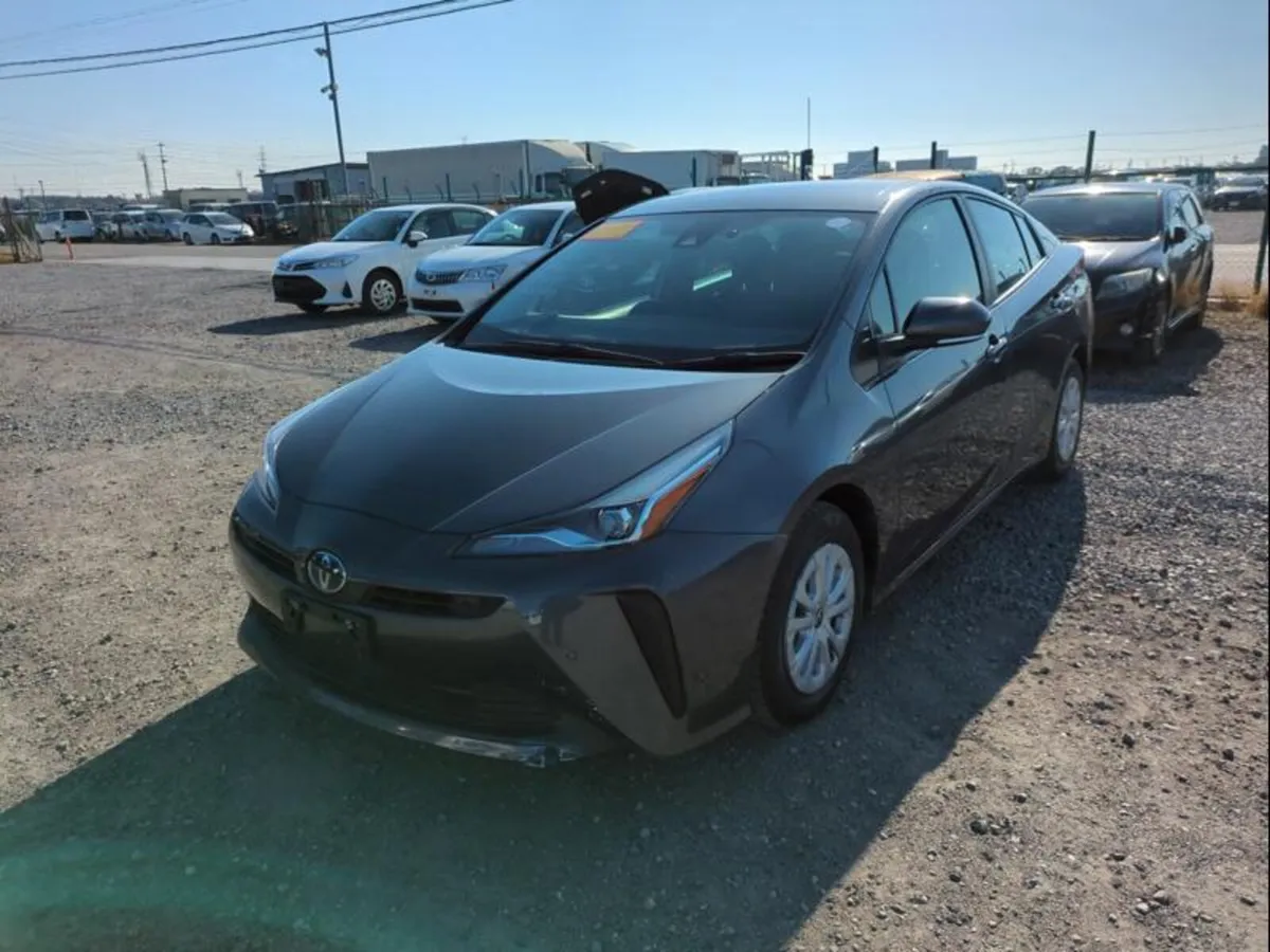 2022 Toyota Prius hybrid autoamtic SELF CHARGE - Image 2