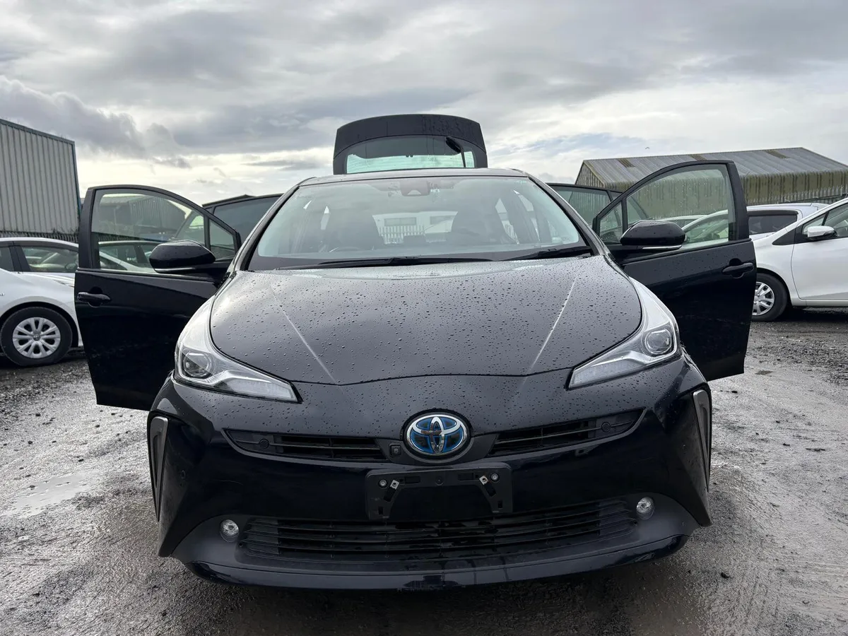 2022 Toyota Prius hybrid autoamtic SELF CHARGE - Image 3