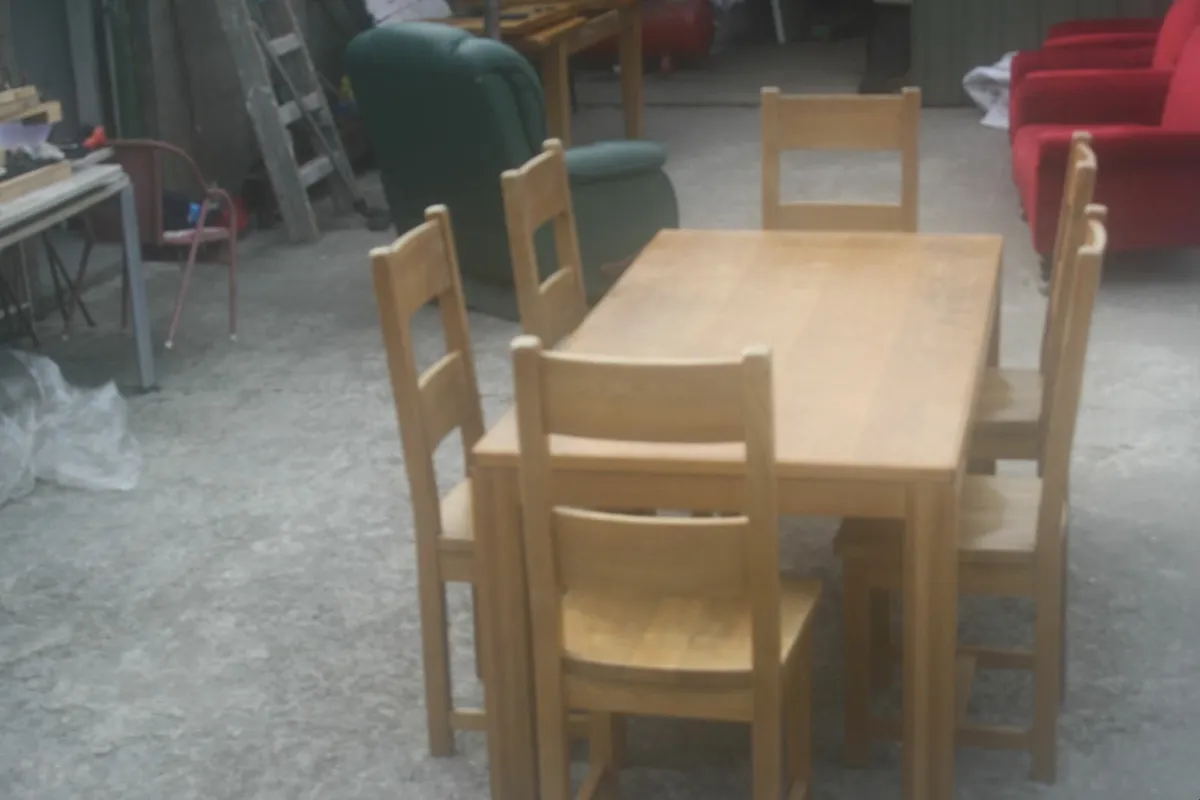 House clearance Table & Chairs - Image 1