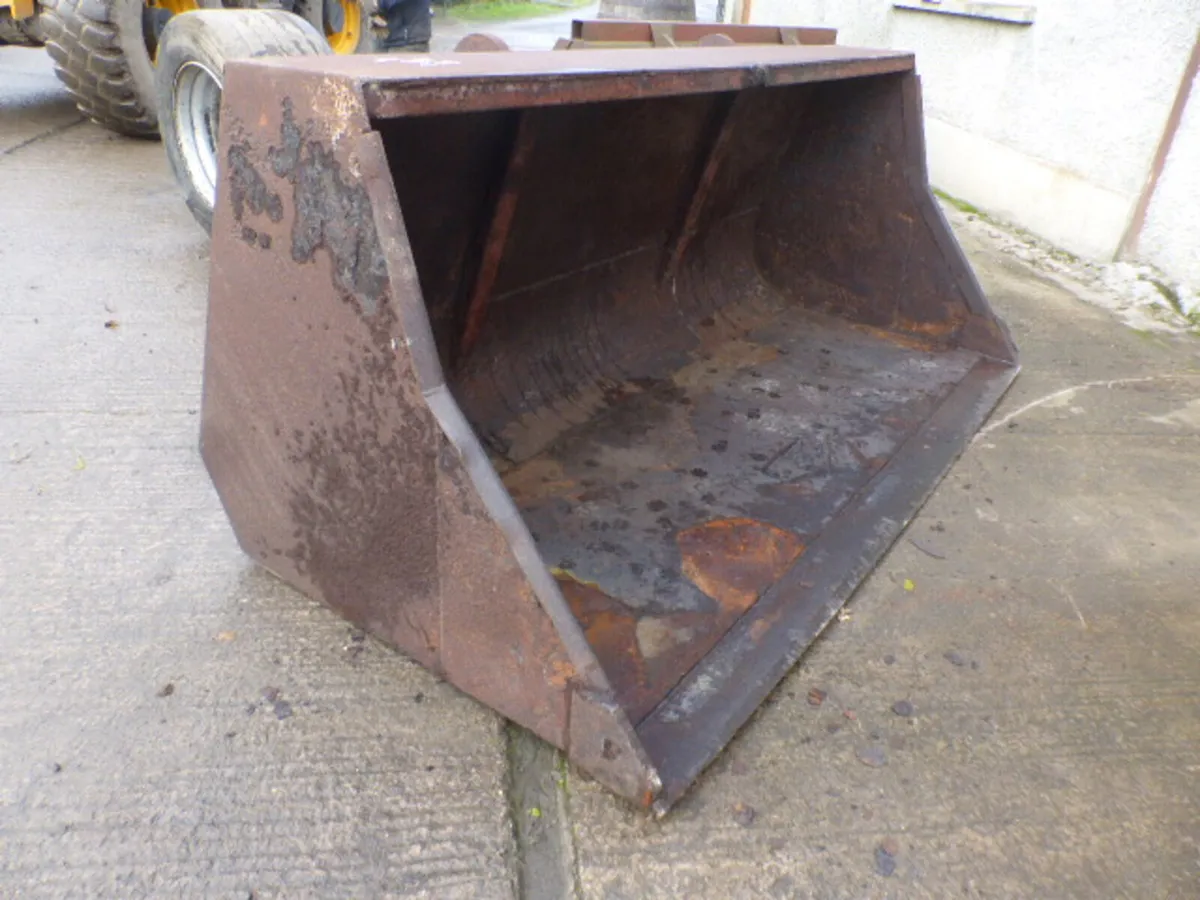 Large Capacity 8FT Loader Bucket - Image 3