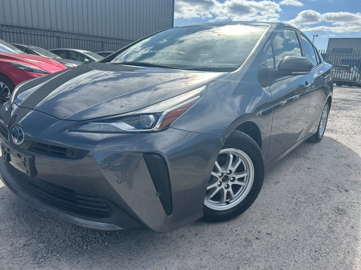 2022 Toyota Prius hybrid autoamtic SELF CHARGE - Image 4