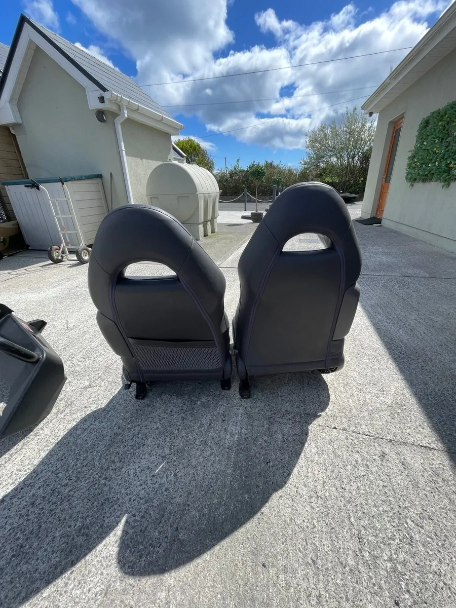 Toyota hilux surf seats - Image 3
