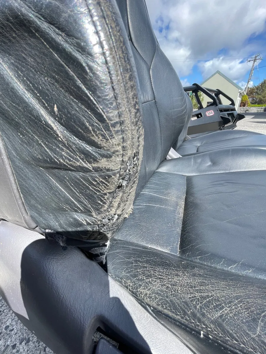 Toyota hilux surf seats - Image 4