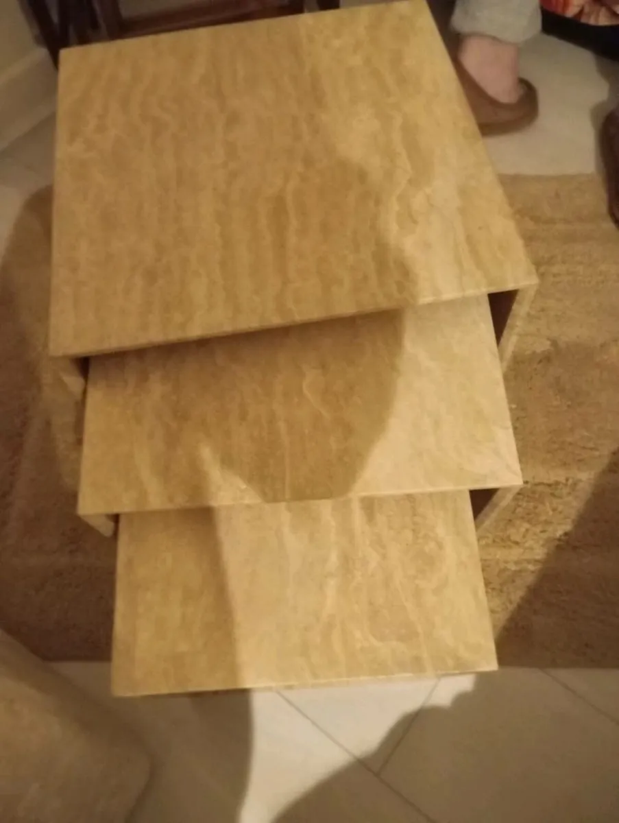 Marble nest of tables - Image 1