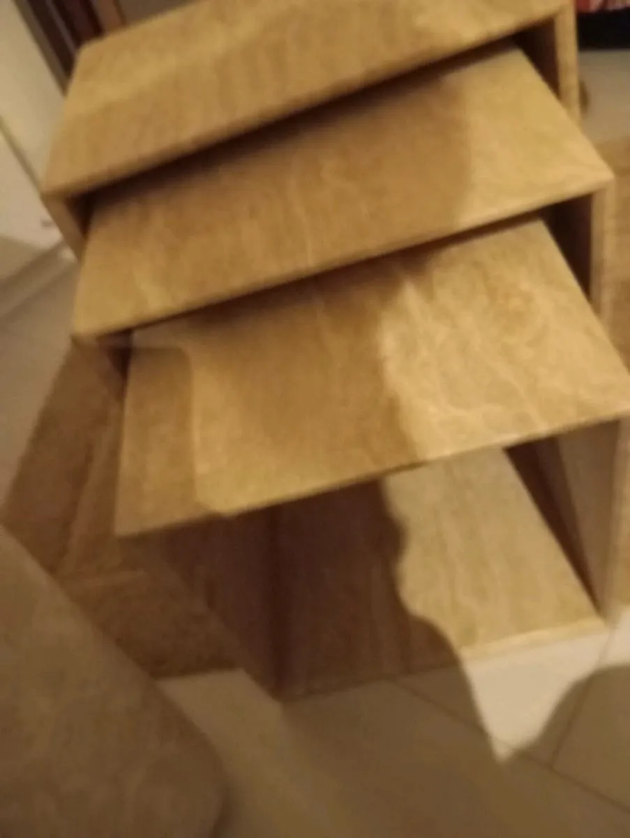 Marble nest of tables - Image 2