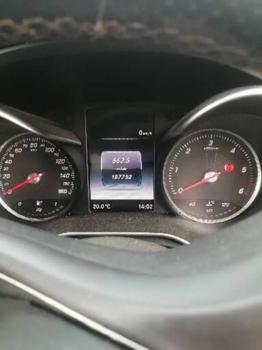 Mercedes-Benz C-Class 2016 - Image 3