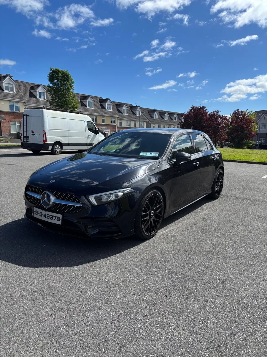 Mercedes-Benz A-Class 2019 AMG LINE - Image 2