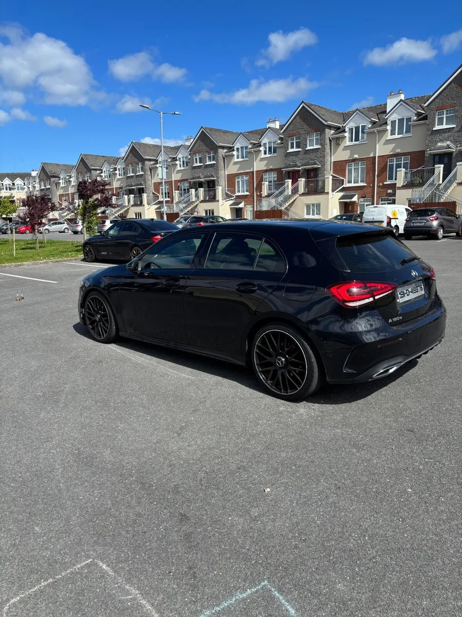 Mercedes-Benz A-Class 2019 AMG LINE - Image 3